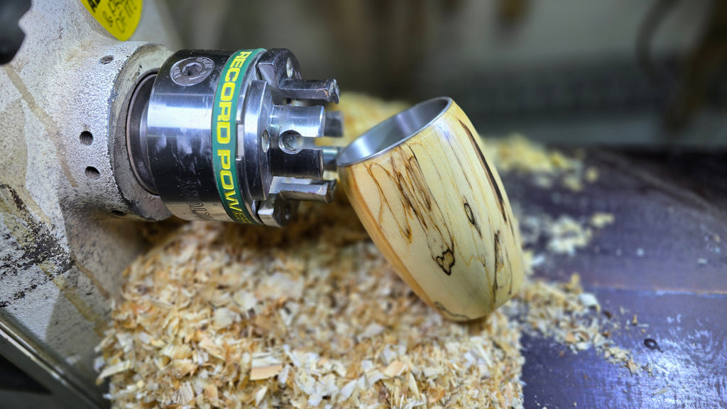 Handgefertigte Kaffee- und Teetasse aus gespaltenem Birkenholz – Einzigartige Holztasse