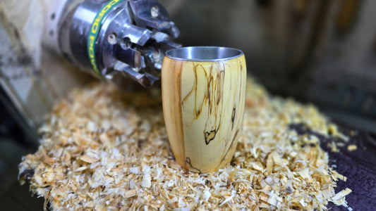 Ročno izdelana skodelica za kavo in čaj iz brezovega lesa – edinstvena lesena skodelica