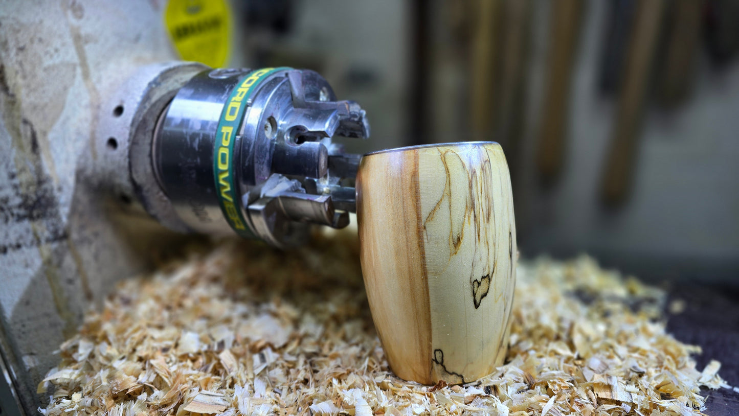 Ročno izdelana skodelica za kavo in čaj iz brezovega lesa – edinstvena lesena skodelica