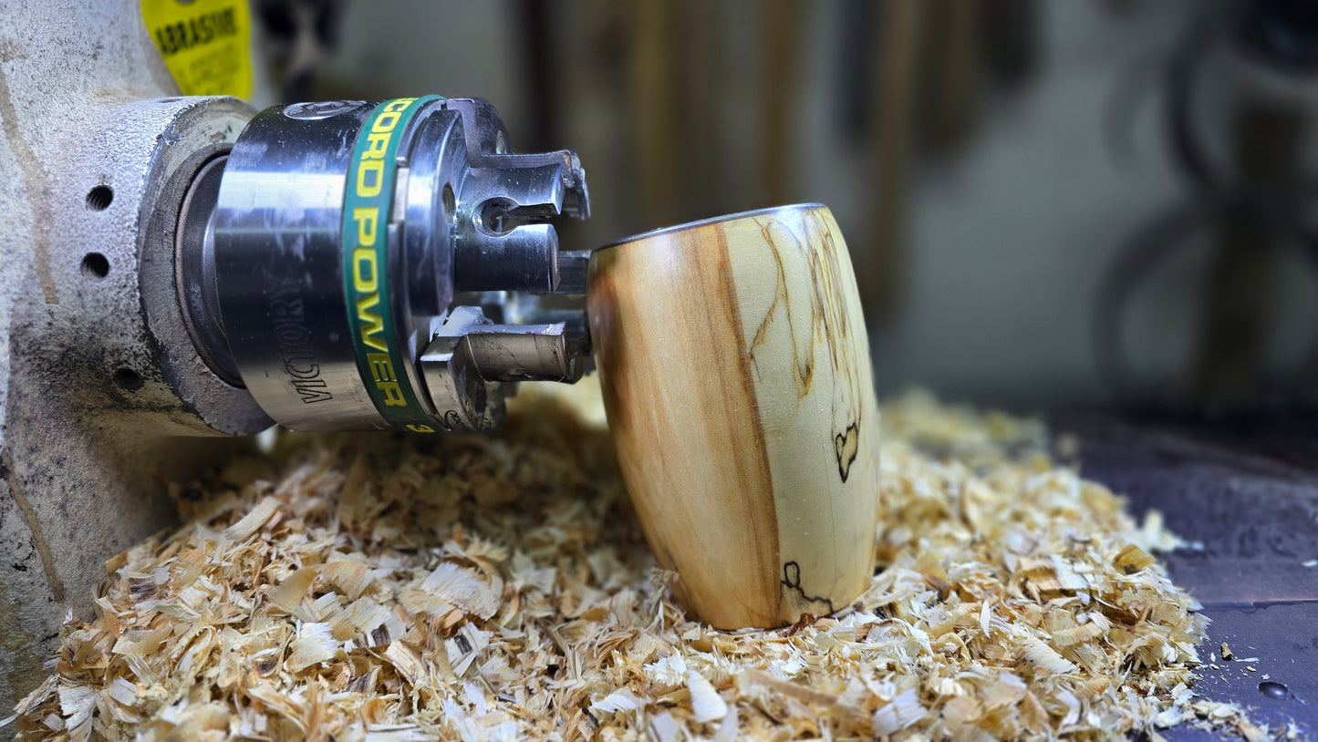 Ročno izdelana skodelica za kavo in čaj iz brezovega lesa – edinstvena lesena skodelica