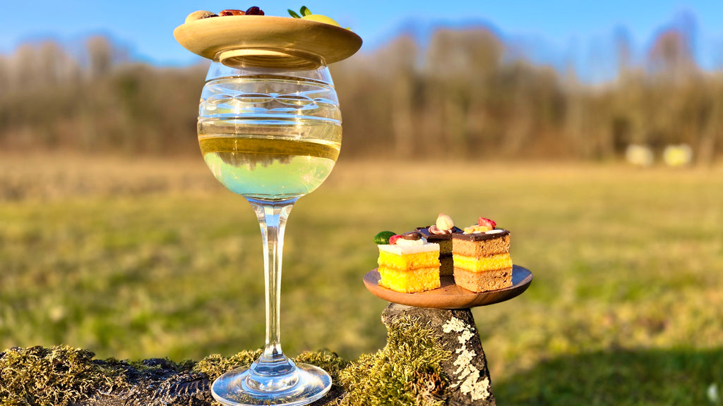 Handgefertigte Charcuterie-Topper aus Naturholz für Weingläser – personalisiert und vielseitig einsetzbar