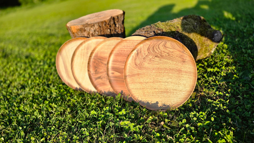 Handgefertigter Teller aus Walnussholz – 24 cm x 2 cm (9,45 Zoll x 0,79 Zoll) – Rustikales Geschirr