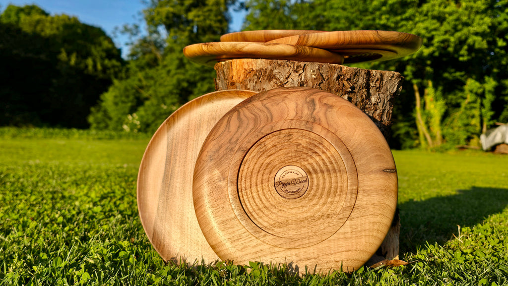 Handgefertigter Teller aus Walnussholz – 24 cm x 2 cm (9,45 Zoll x 0,79 Zoll) – Rustikales Geschirr