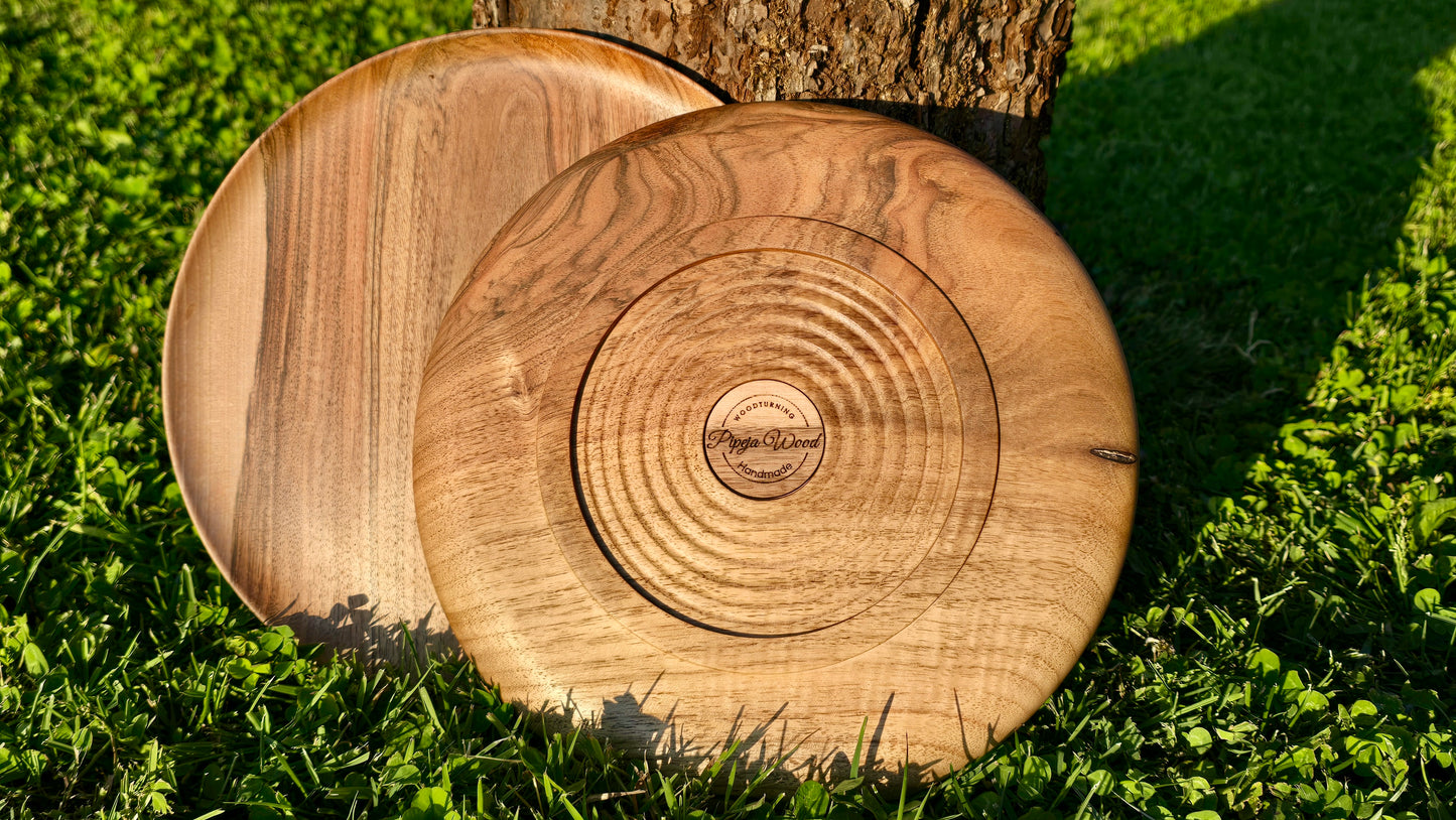 Handgefertigter Teller aus Walnussholz – 24 cm x 2 cm (9,45 Zoll x 0,79 Zoll) – Rustikales Geschirr