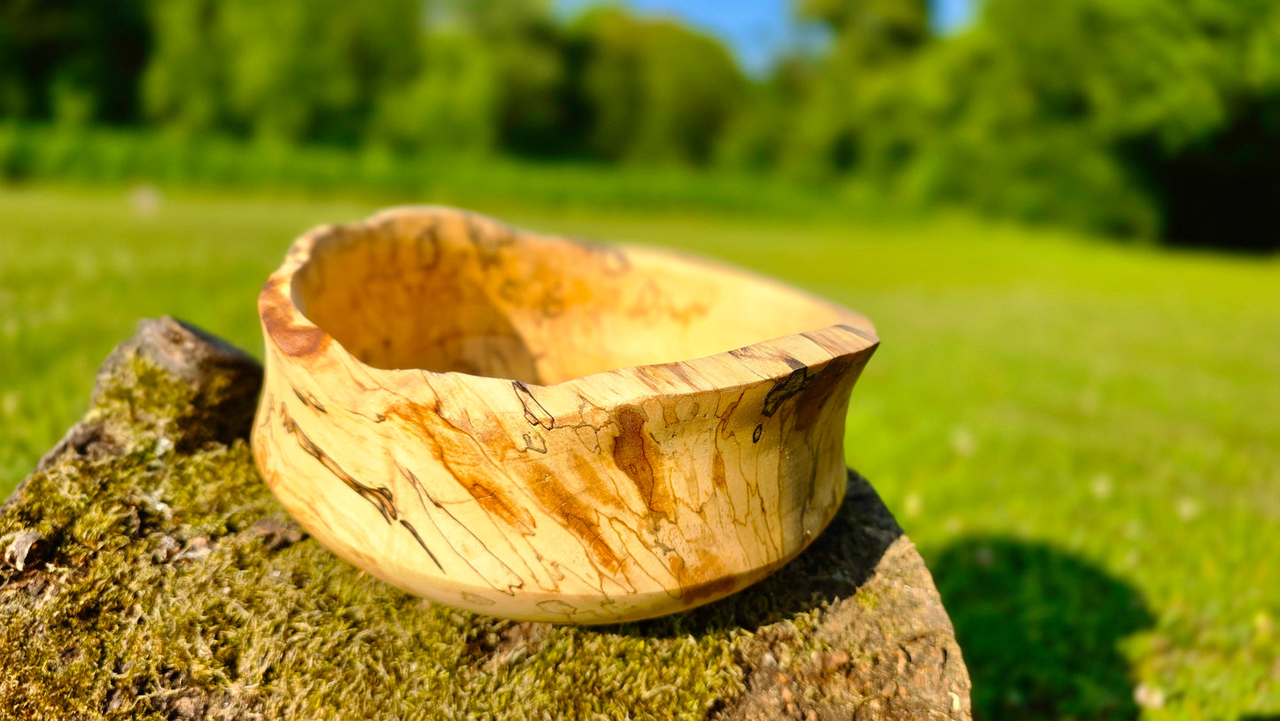 Handmade spalted birch wood bowl with natural edge – rustic decorative centerpiece, artisan-turned with unique spalting patterns