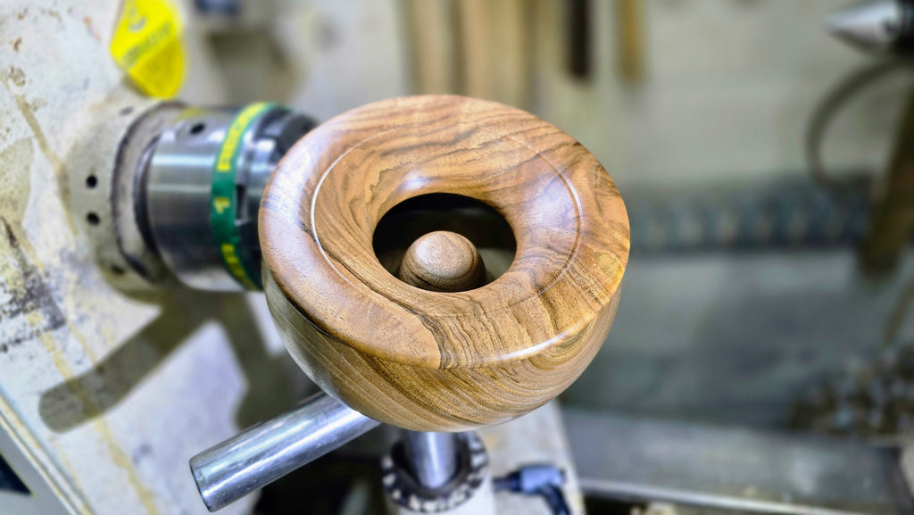 Handmade Walnut Ashtray with Lid – Unique Woodturning Design by PipejaWood