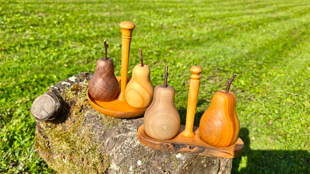 Rustic pear shaped salt pepper set