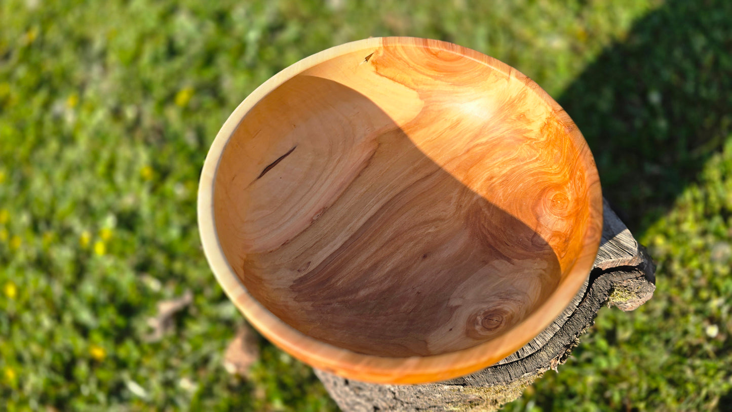 Unique handmade wooden bowl by Pipejawood