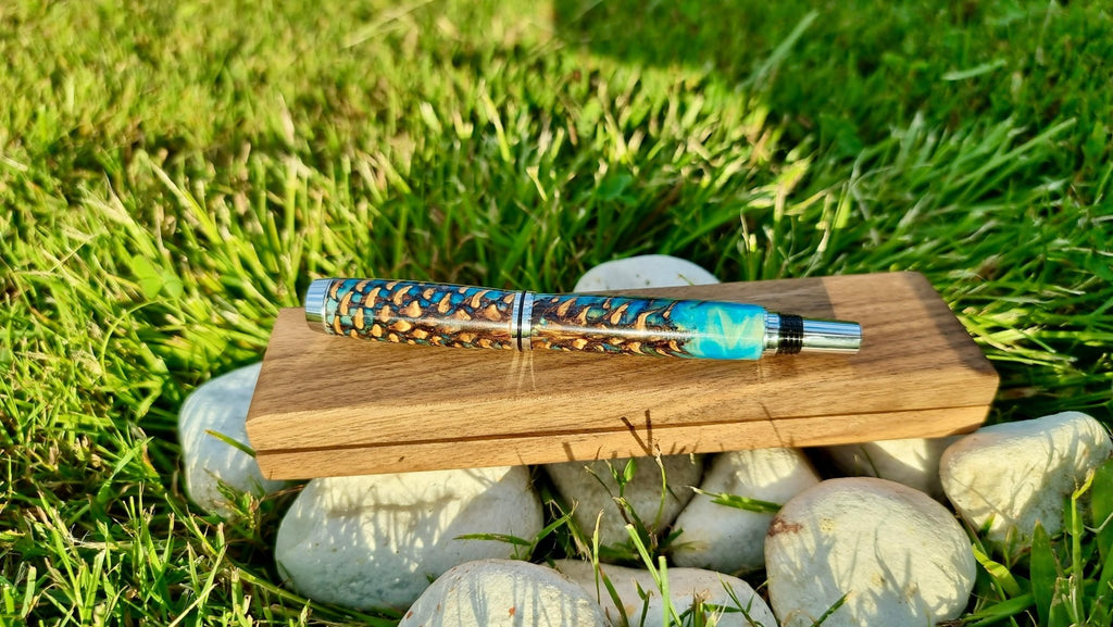 Fountain Pen with Epoxy Resin and Pine Cones - PipejaWood