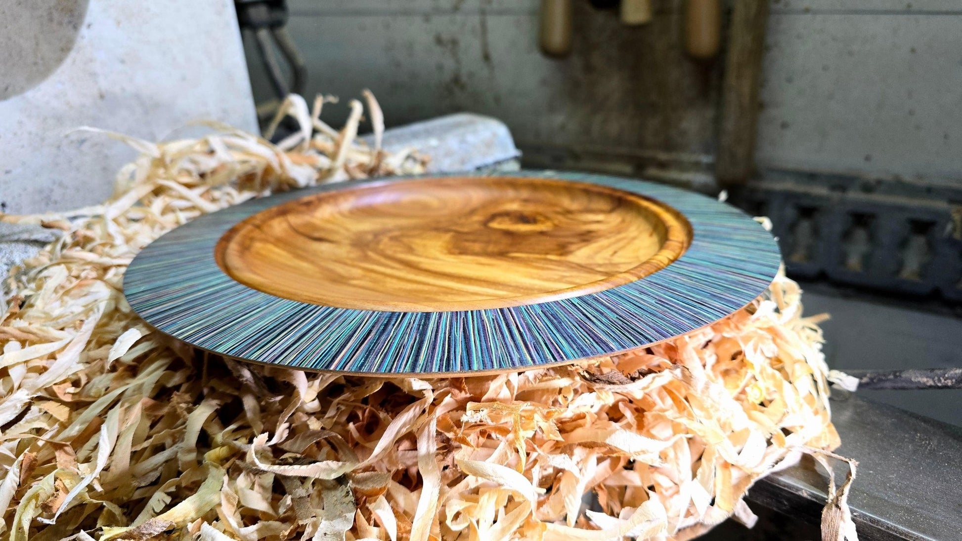 Handcrafted Apple Wood Plate with Vibrant Acrylic Paint – 28cm x 4cm (11 inches x 1.57 inches) | Decorative Plate - PipejaWood