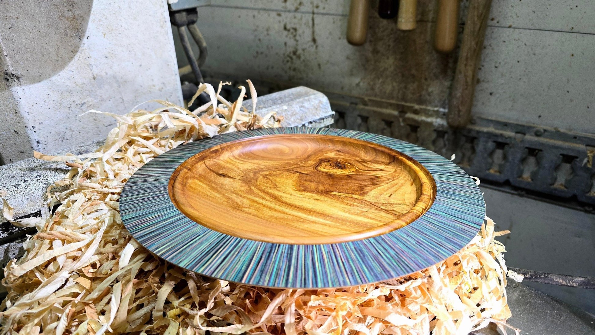 Handcrafted Apple Wood Plate with Vibrant Acrylic Paint – 28cm x 4cm (11 inches x 1.57 inches) | Decorative Plate - PipejaWood