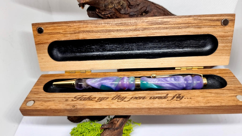 Handcrafted Epoxy Resin Pen: A Splash of Color for Your Writing Experience - PipejaWood