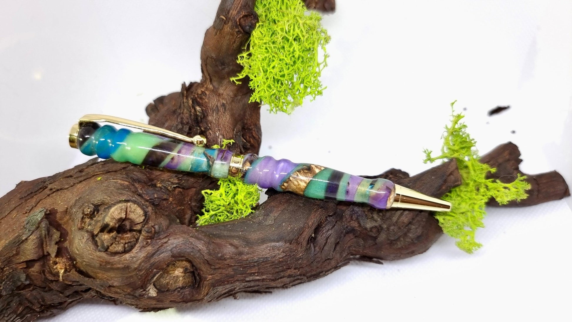 Handmade Epoxy Resin Pen – Custom Luxury Pen with Vibrant Resin Swirls | Unique Writing Instrument - PipejaWood