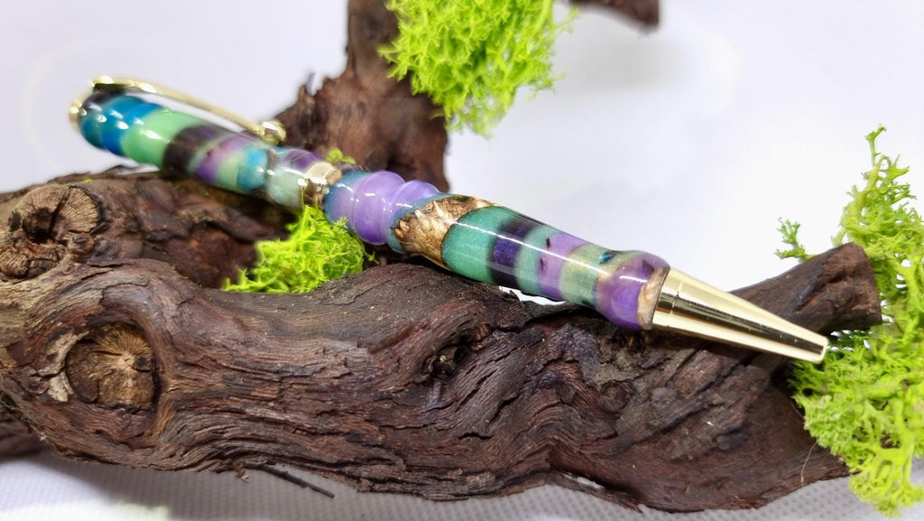 Handmade Epoxy Resin Pen – Custom Luxury Pen with Vibrant Resin Swirls | Unique Writing Instrument - PipejaWood