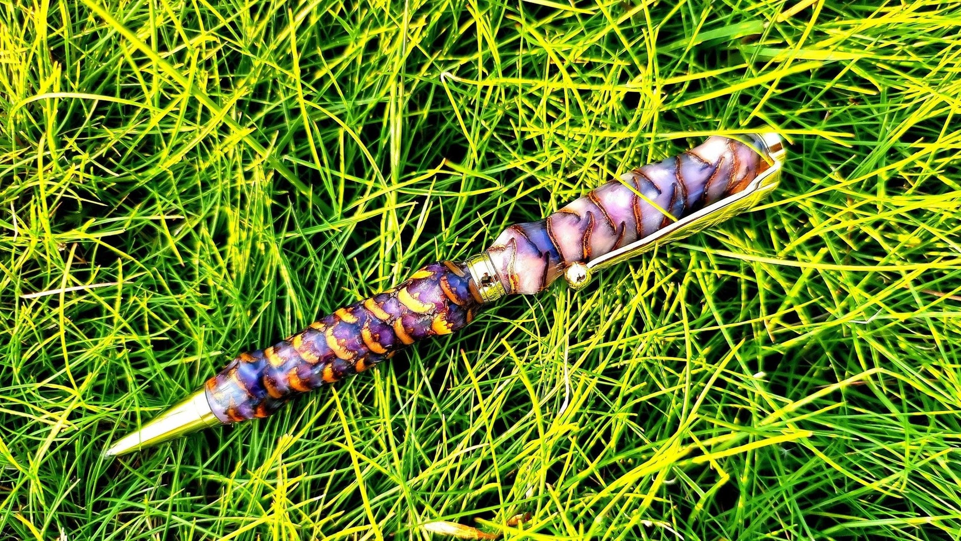 Handmade Epoxy Resin Pen with Pine Cones – White & Purple | Custom Luxury Writing Pen - PipejaWood