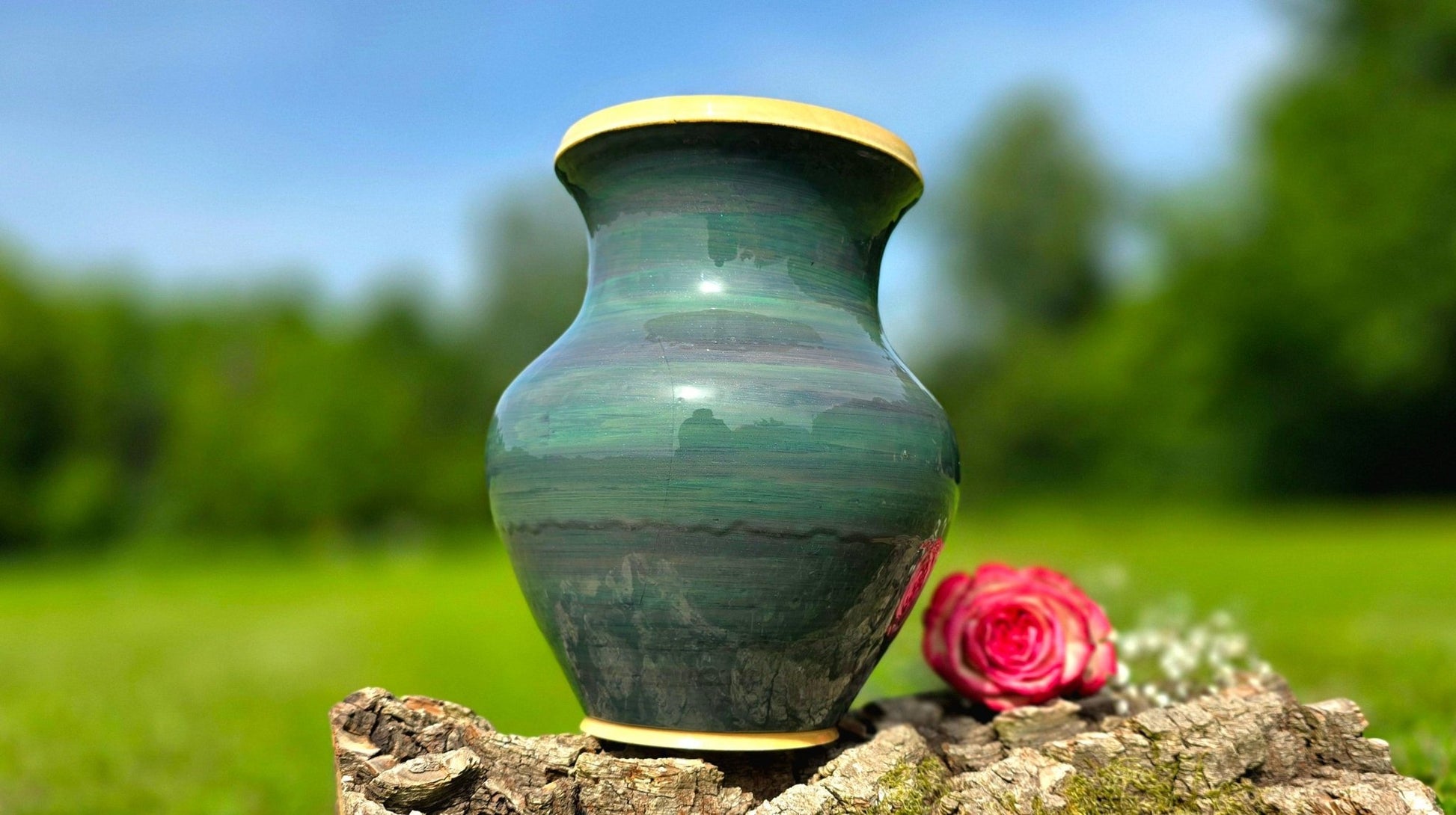 Handmade Maple Wood Vase with Acrylic Paint – Artistic Decorative Piece, 25cm x 17cm (9.8in x 6.7in) - PipejaWood