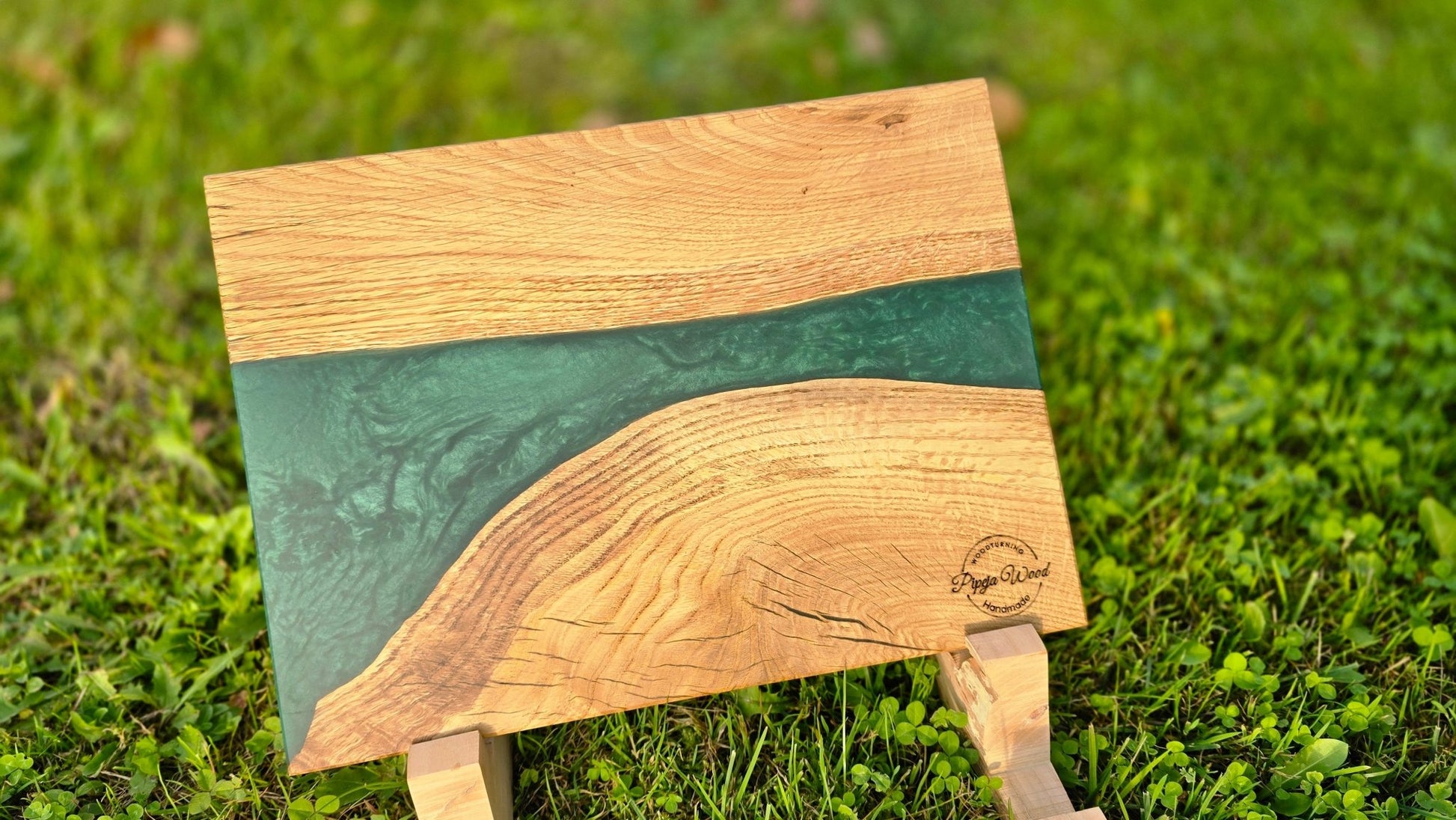 Handmade Oak Wood Serving Board with Green Epoxy Resin – 30cm x 25cm (11.8" x 9.8") | Perfect for Cheese, Charcuterie & Appetizers - PipejaWood