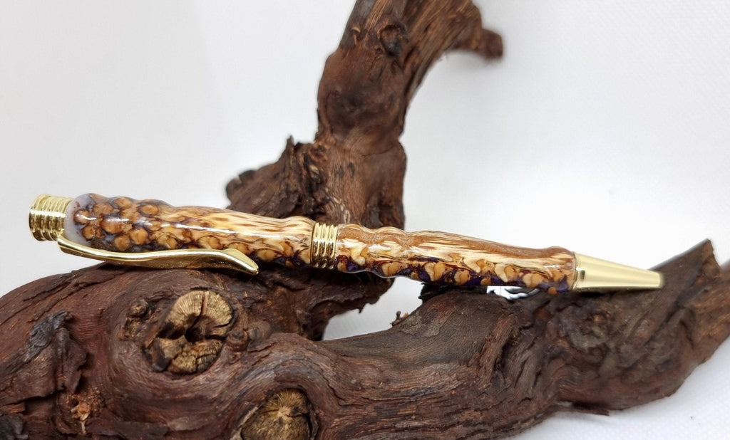 Handmade Pen from Epoxy resin and Pine cones - PipejaWood
