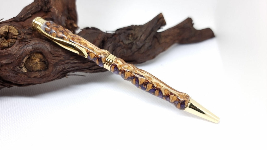 Handmade Pen from Epoxy resin and Pine cones - PipejaWood