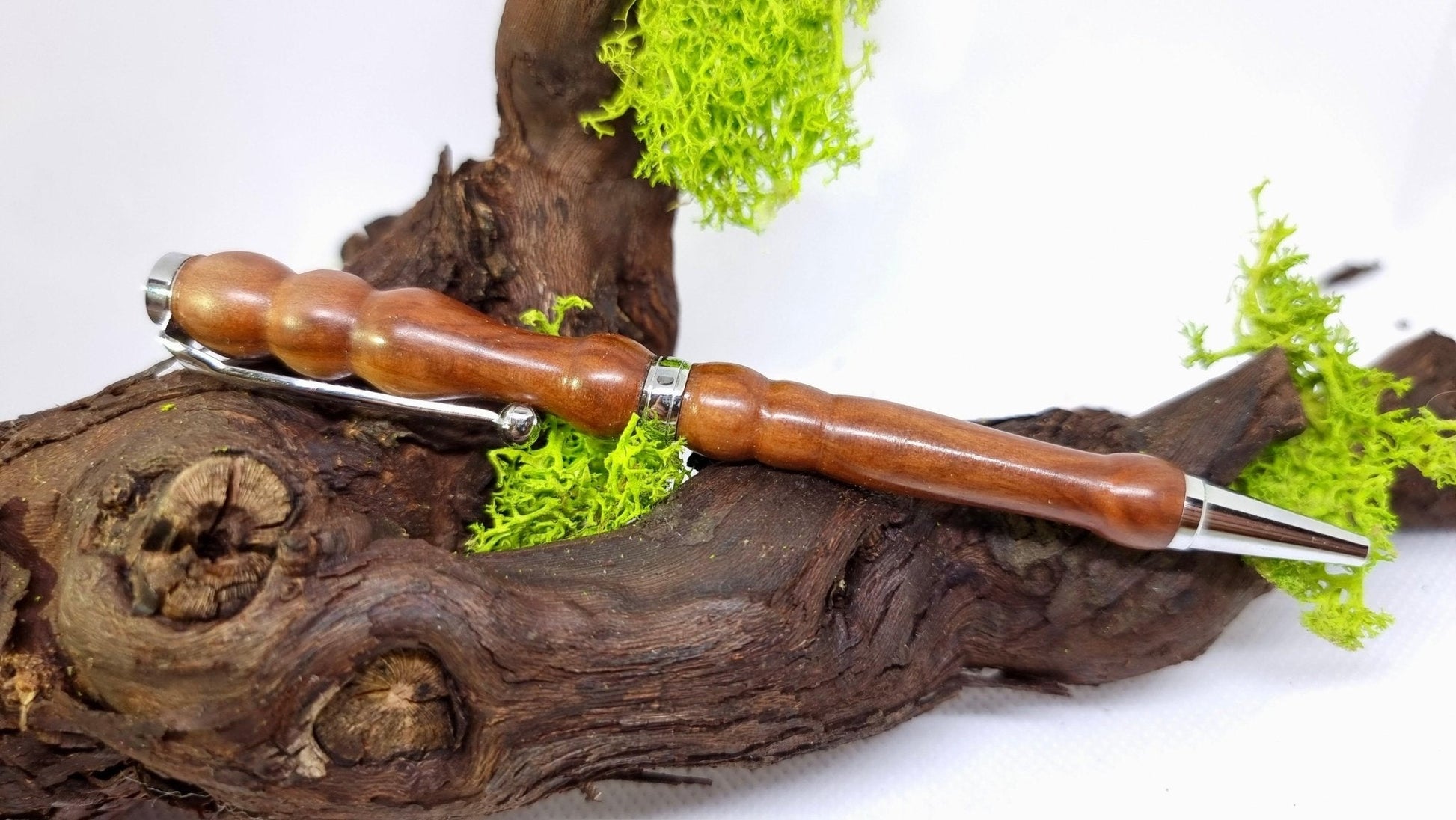 Handmade Pen from Peer Wood – Custom Luxury Writing Instrument | Unique Ballpoint Pen - PipejaWood