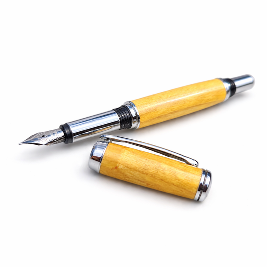 Handmade fountain pen from sumac wood with cap removed – Pipejawood