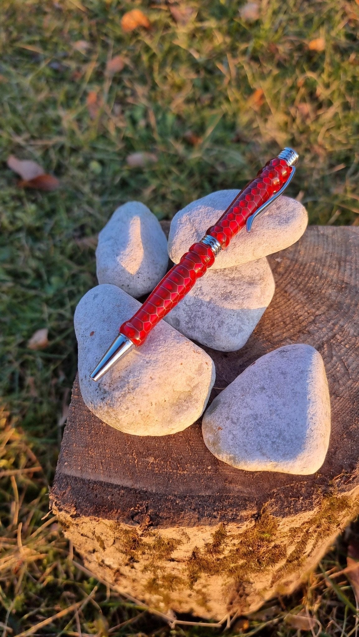 Red Epoxy Resin Pen with Aluminium Honeycomb – Luxury Ballpoint Pen | Custom Writing Instrument - PipejaWood