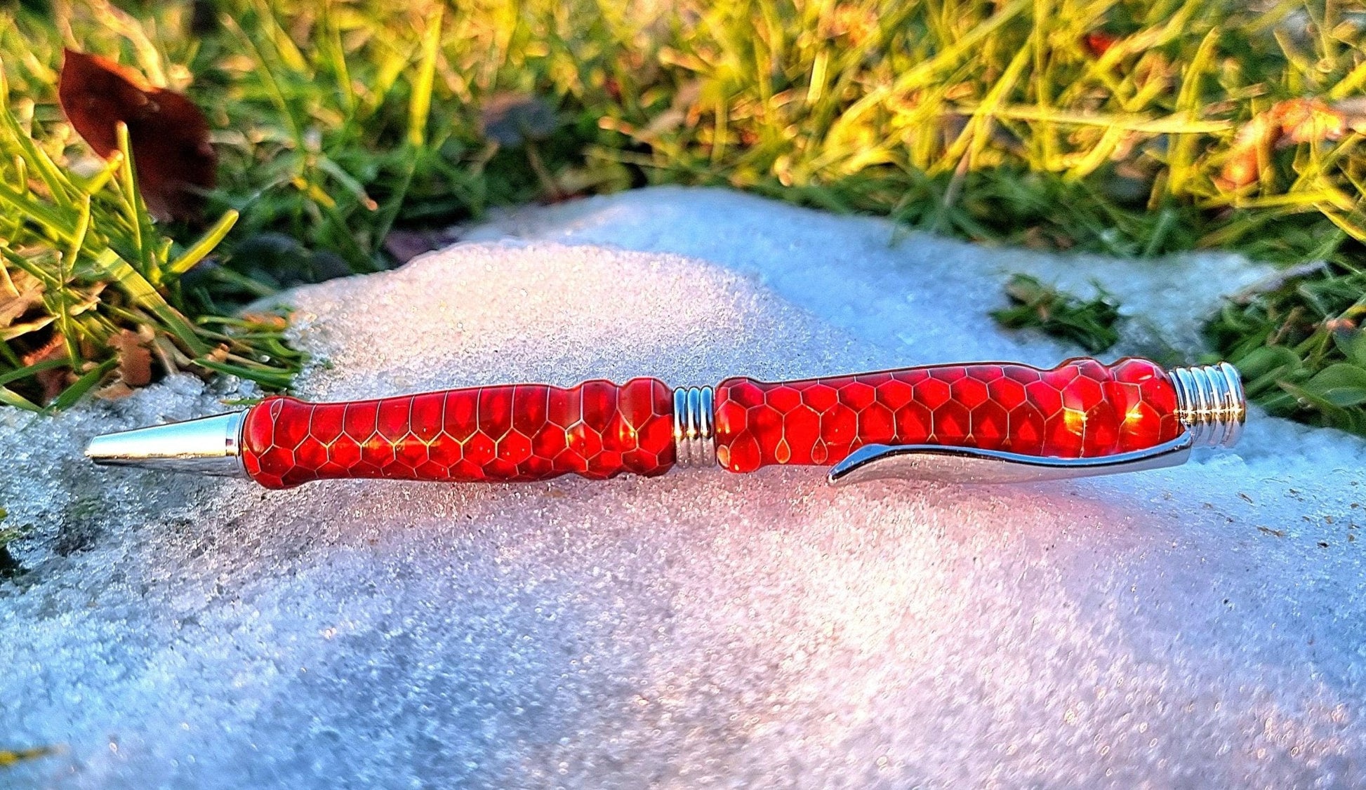 Red Epoxy Resin Pen with Aluminium Honeycomb – Luxury Ballpoint Pen | Custom Writing Instrument - PipejaWood